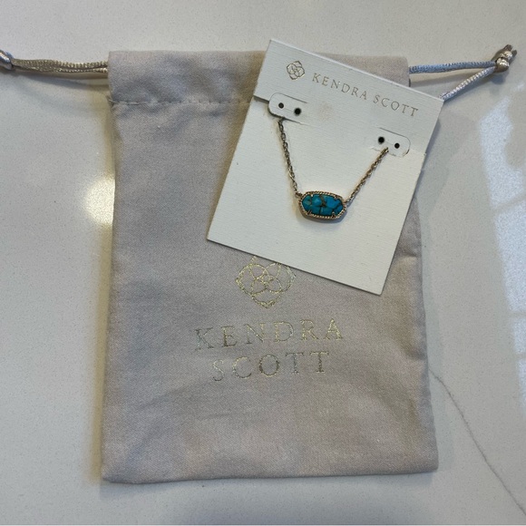 Kendra Scott Jewelry - Kendra Scott Blue Oval Pendant Necklace